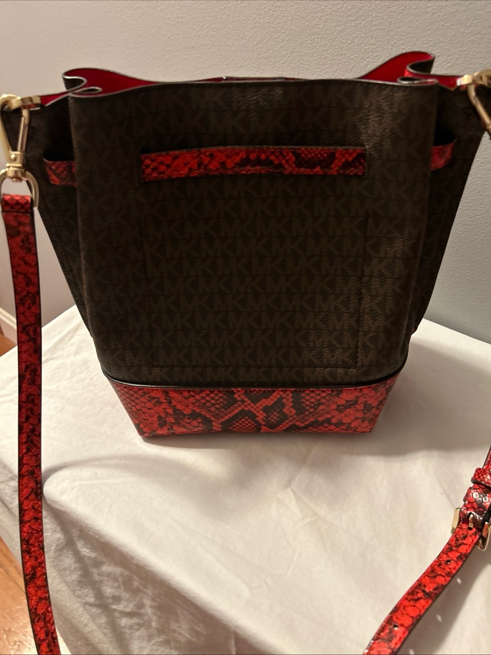 Michael Kors Emilia Small Bucket Bag Brown and Red Snake-Trim w/Belt Style Strap - Picture 6 of 9